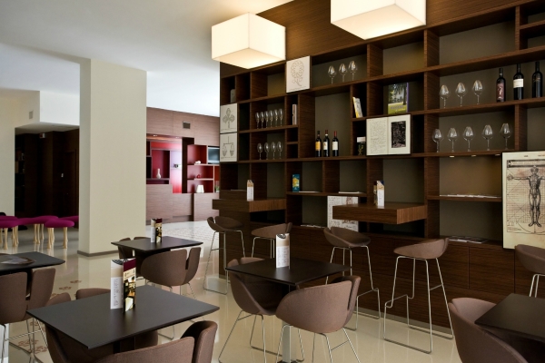 EosHotel